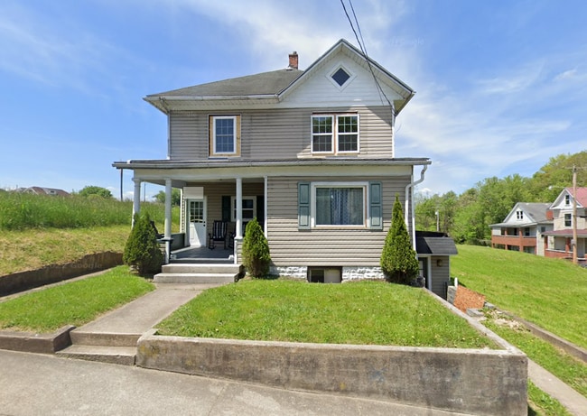 Building Photo - 388 Broaddus Ave