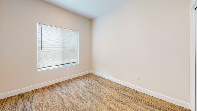 Building Photo - 1128 N Joye St