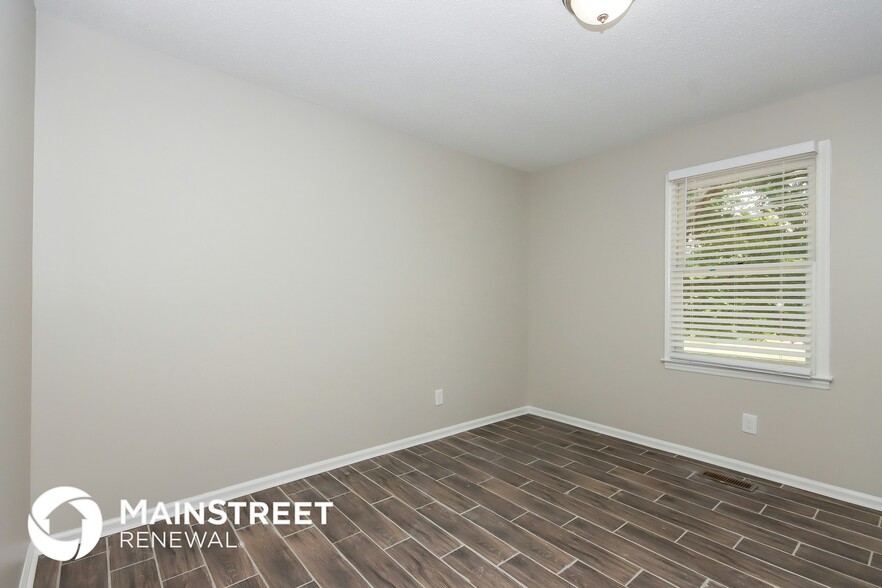 Building Photo - 663 Sunridge Dr
