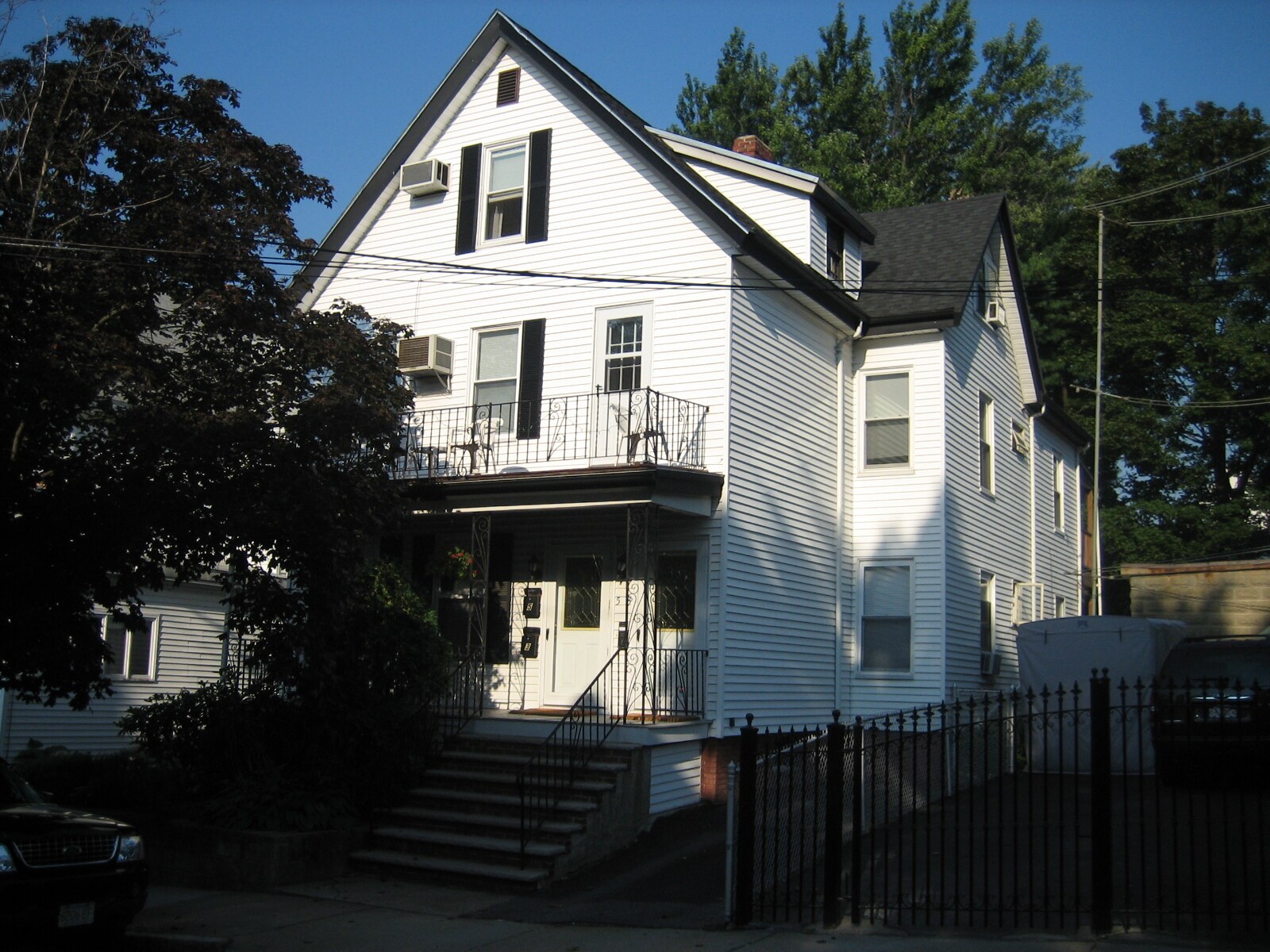 Building Photo - 3 Gorham St