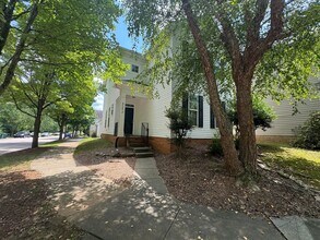 Building Photo - 9734 Cadman Ct