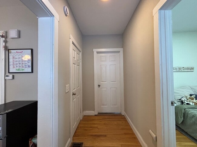 Building Photo - Single Family Home In The Park Ave Neighborhood!