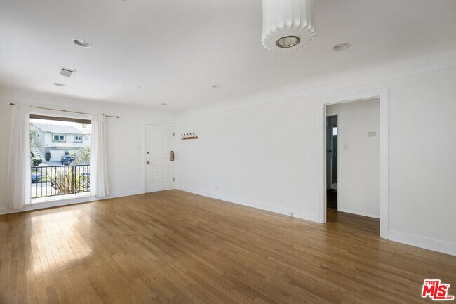 Building Photo - 3659 Glenfeliz Blvd