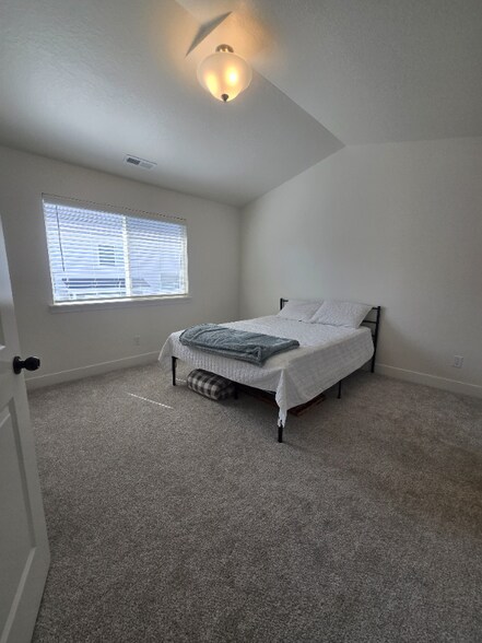 Building Photo - 1763 N Blaze Ln