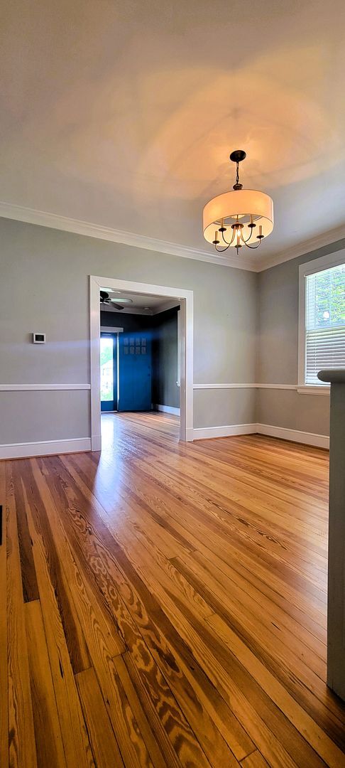 Building Photo - Charming 2 bedroom bungalow in Lakeside/Staples Mill area.