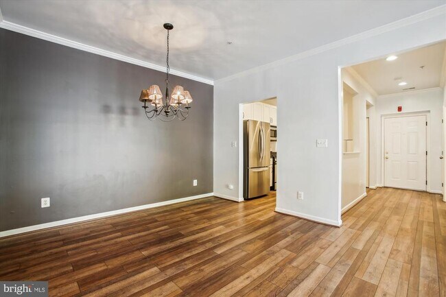 Building Photo - 6533 Grange Ln