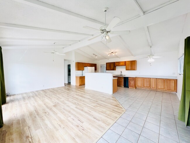 Building Photo - 68-1828 Pakanu St