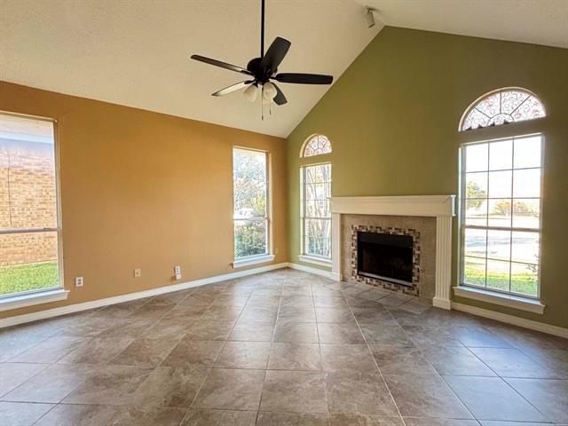 Building Photo - 2108 Arbor Creek Dr