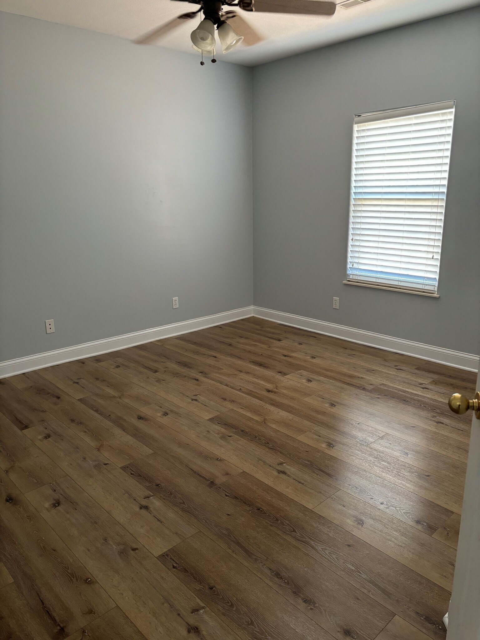 Building Photo - 1406 Windcrest Ct