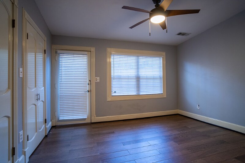 Building Photo - 789 Lake Ave NE