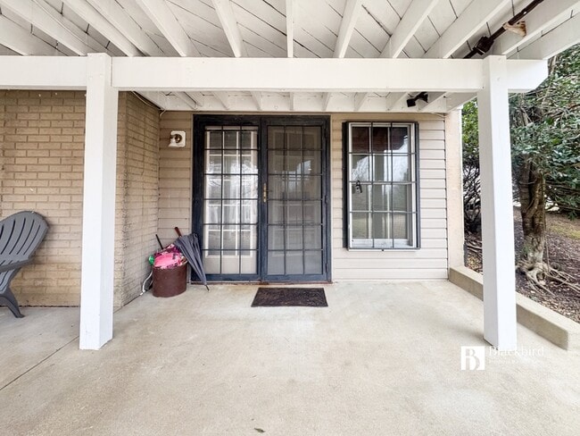 Building Photo - 1706 Poling Ave