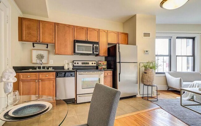 Building Photo - 1613 Harvard St NW