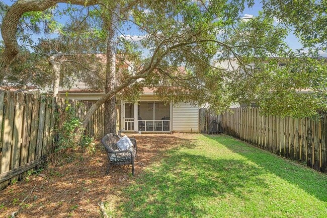 Building Photo - 42 Vía Largo