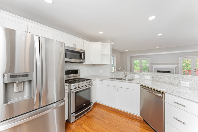 Building Photo - 44132 Mistletoe Terrace