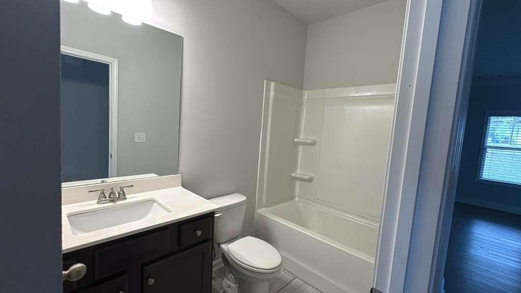 Building Photo - 4599 Silver Oak Dr SW