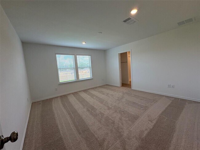 Building Photo - 15190 Cyn Rpds Rd
