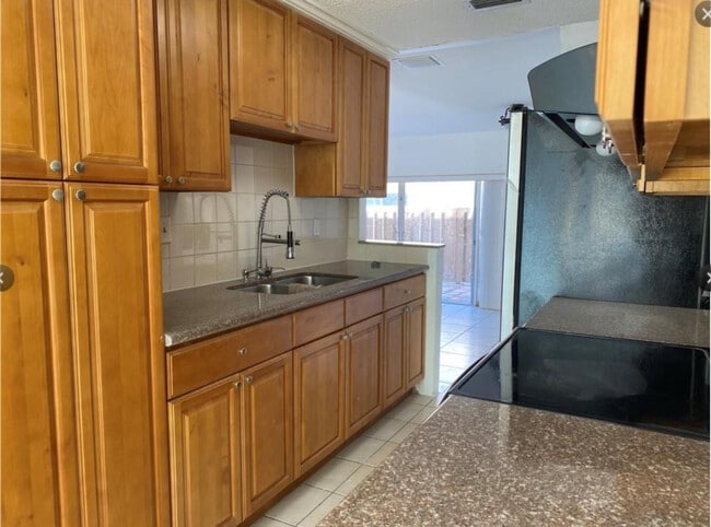 Building Photo - 8233 NW 8th Ct