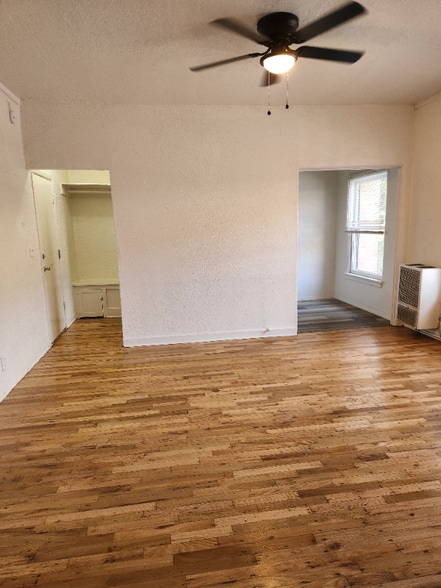Building Photo - 1845 N Gramercy Pl