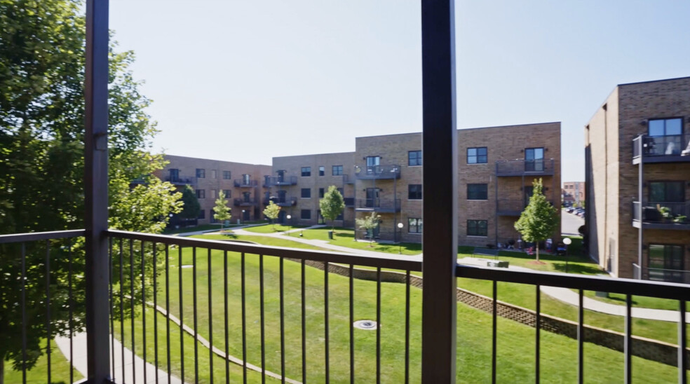 Building Photo - North Oak Lofts