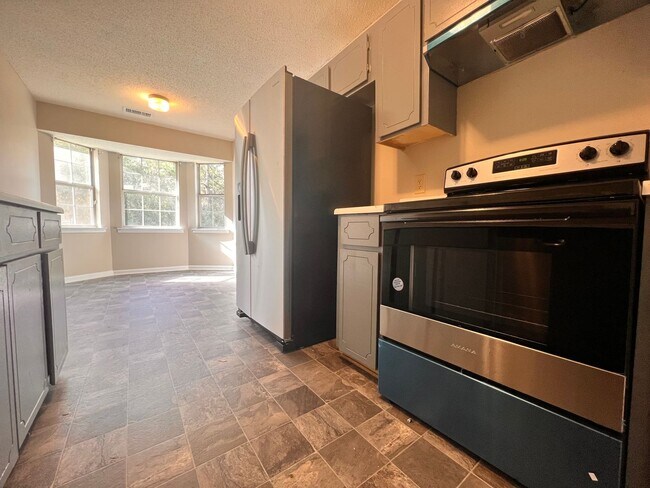 Building Photo - 276 Kenny Dr