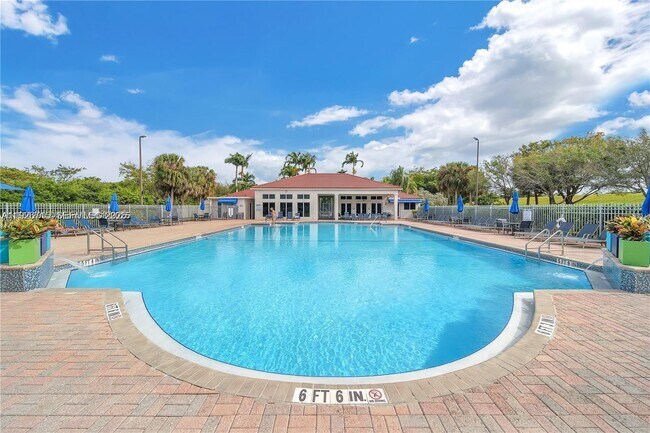 Building Photo - 1450 Weeping Willow Way