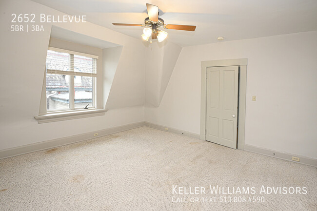 Building Photo - 2652 Bellevue-