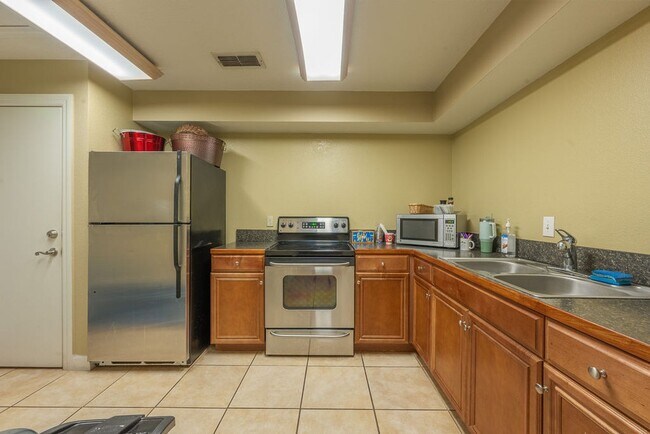 Building Photo - Ponte Vedra Beach 2nd Floor Condo Serene Water Views Private Beach Access and (1) Car Garage