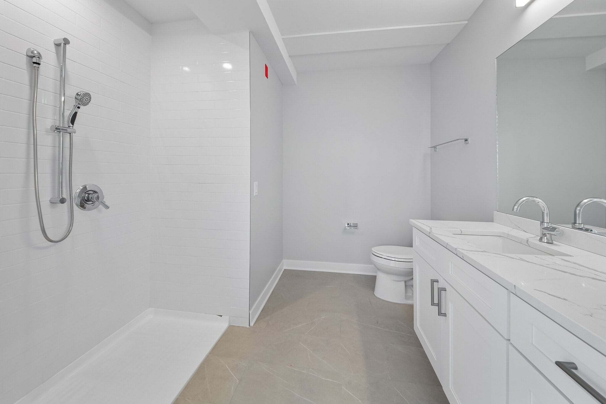 Building Photo - 4637 N Ashland Ave