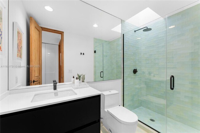 Building Photo - 226 Jefferson Ave