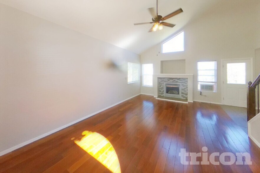 Building Photo - 5548 Many Springs Dr