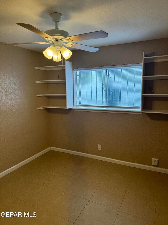 Building Photo - 3233 Isla Morada Dr