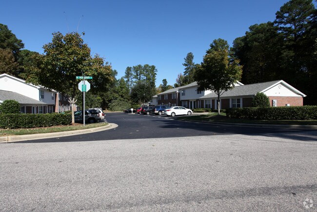 Building Photo - Boundary Village