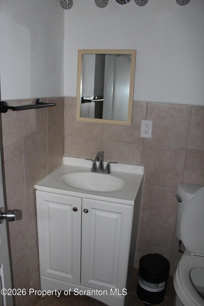 Building Photo - 1122 Luzerne St