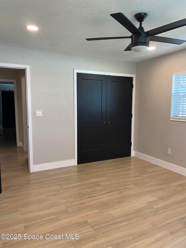 Building Photo - 411 Palmetto Ave