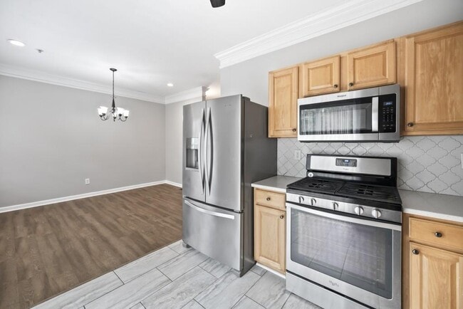 Building Photo - 1010 Society Way