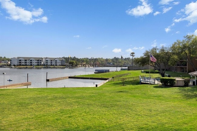 Building Photo - 15575 Marina Dr