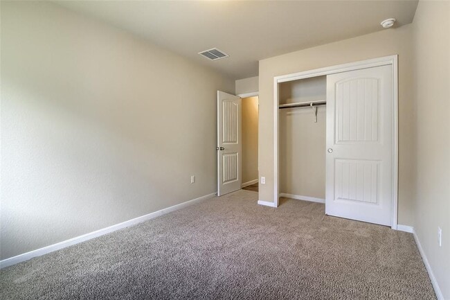 Building Photo - 102 Sulphur River Lp