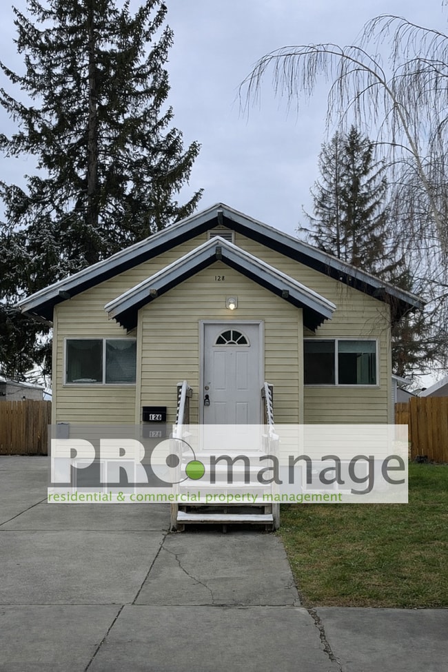 Building Photo - 3 Bed, 2 Bath Single Family Home - Idaho Falls