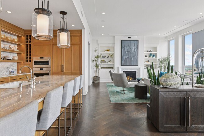 Building Photo - 1111 W River Pkwy