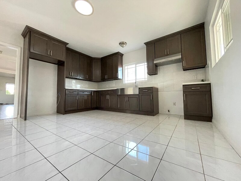 Building Photo - 3831 Drysdale Ave