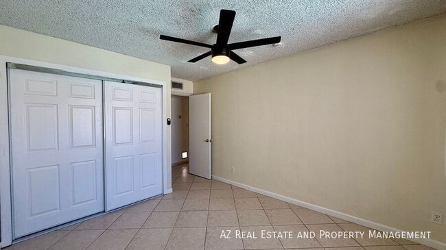 Building Photo - 4440 W Yucca St
