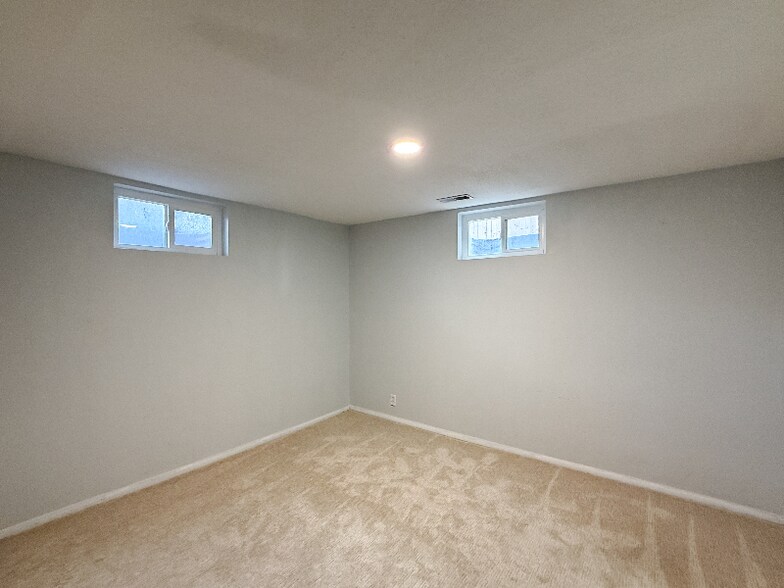 Building Photo - 3360 Gramercy Ave