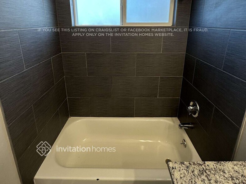 Building Photo - 4101 S Lewiston Cir