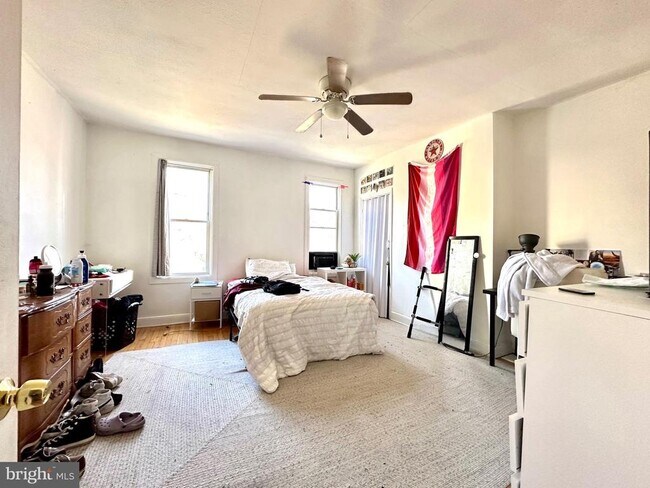 Building Photo - 1710 N Bouvier St