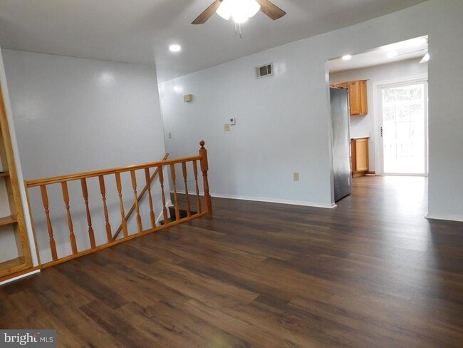 Building Photo - 13000 Kerrman Ct