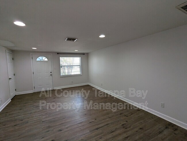 Building Photo - 3146 Downing St