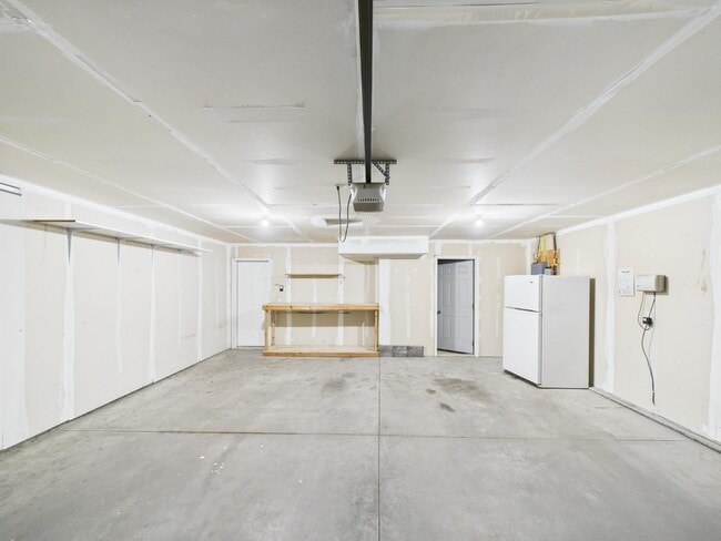 Building Photo - 806 Hemlock St