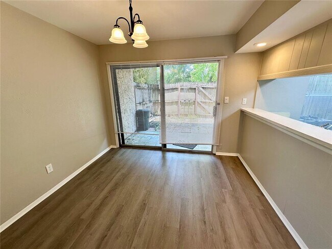 Building Photo - 2019 Whitby Dr