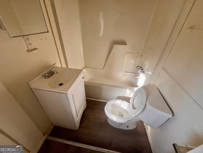 Building Photo - 1202 Juniper St