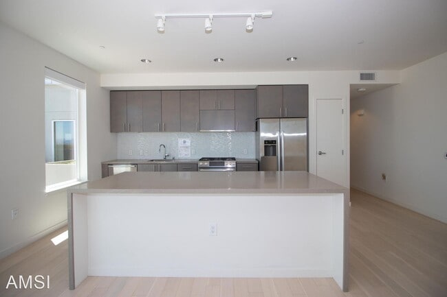 Building Photo - 2 br, 2 bath House - 52 Innes Ct #201